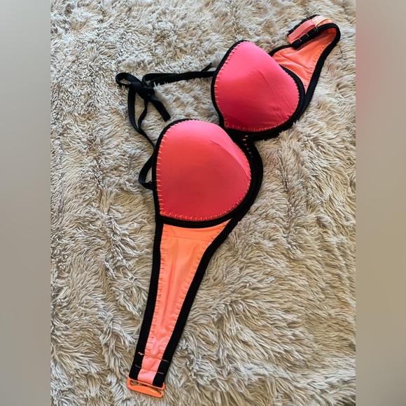 Victoria Secret Bikini top - Picture 1 of 2